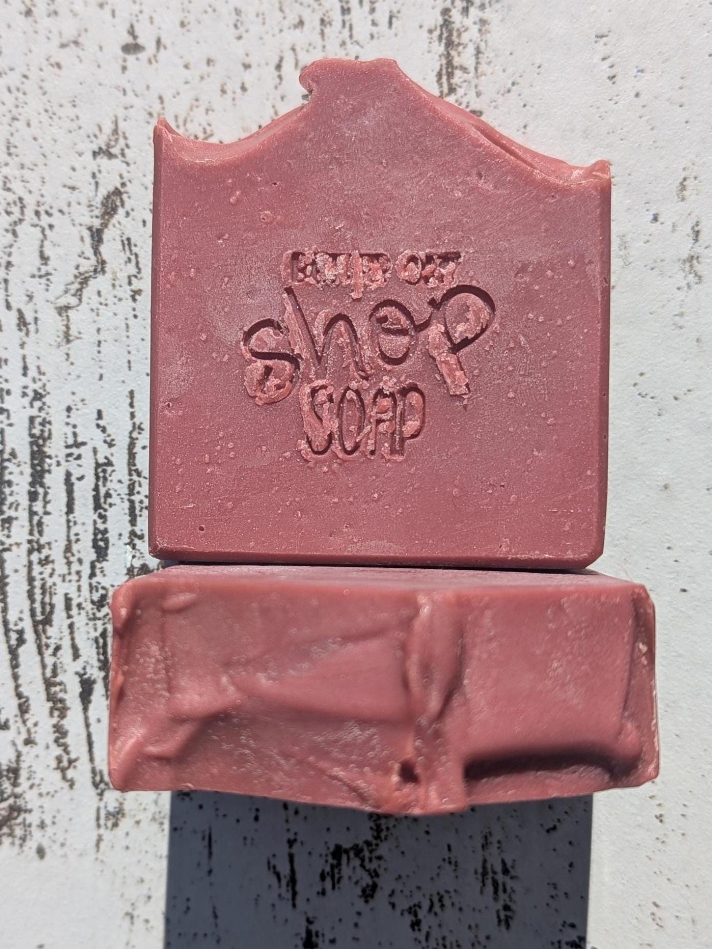 A fun, dessert-themed setup, bringing out the strawberry shortcake scent inspiration with bright and playful styling.