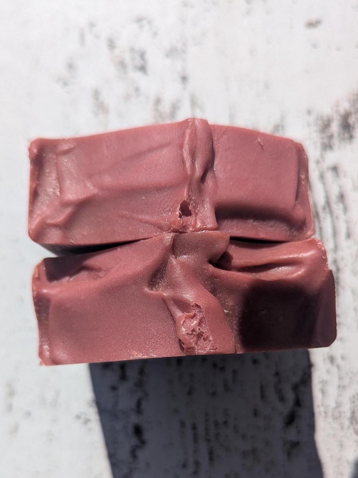 A fun, dessert-themed setup, bringing out the strawberry shortcake scent inspiration with bright and playful styling.